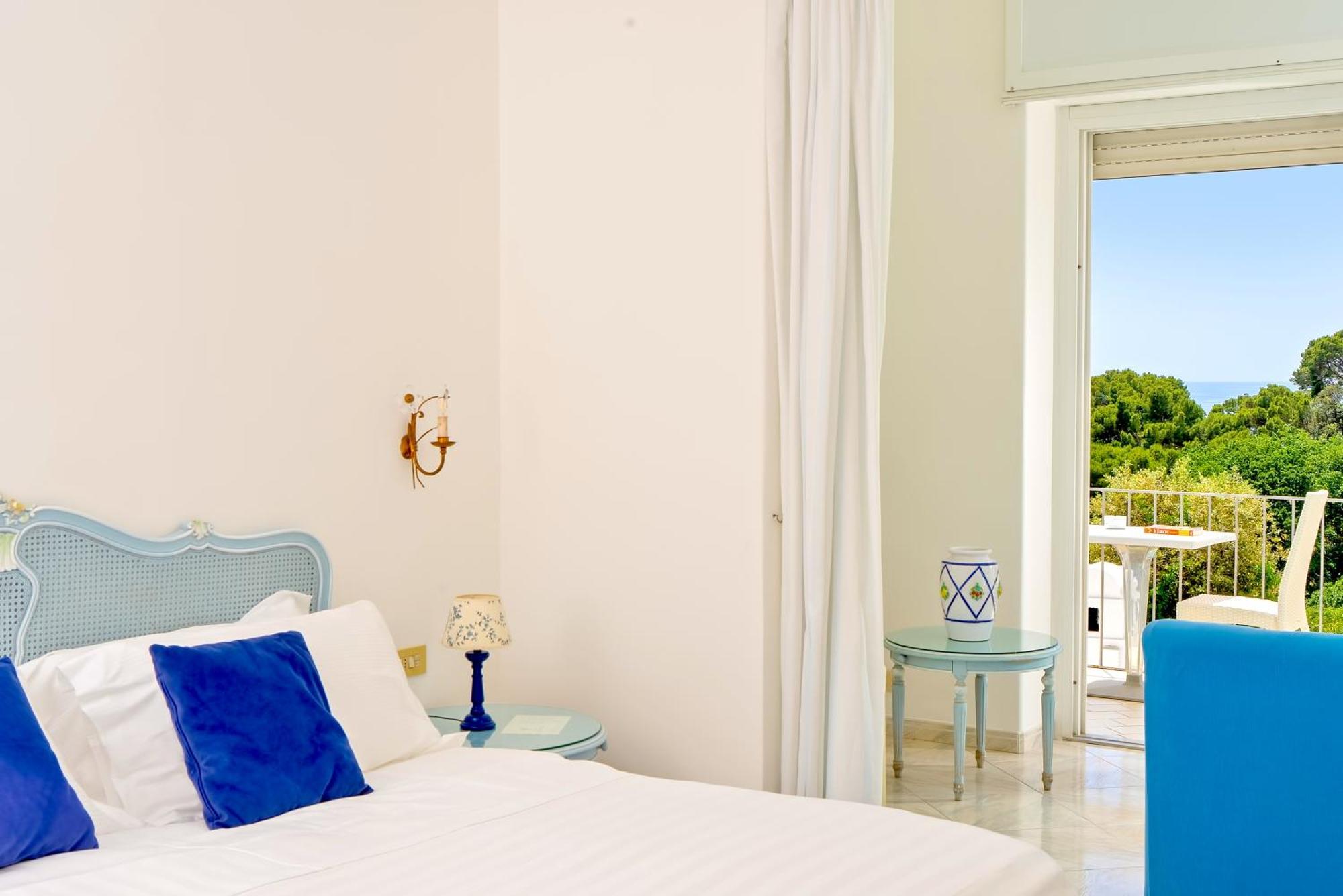 Hotel La Floridiana กาปรี ภายนอก รูปภาพ