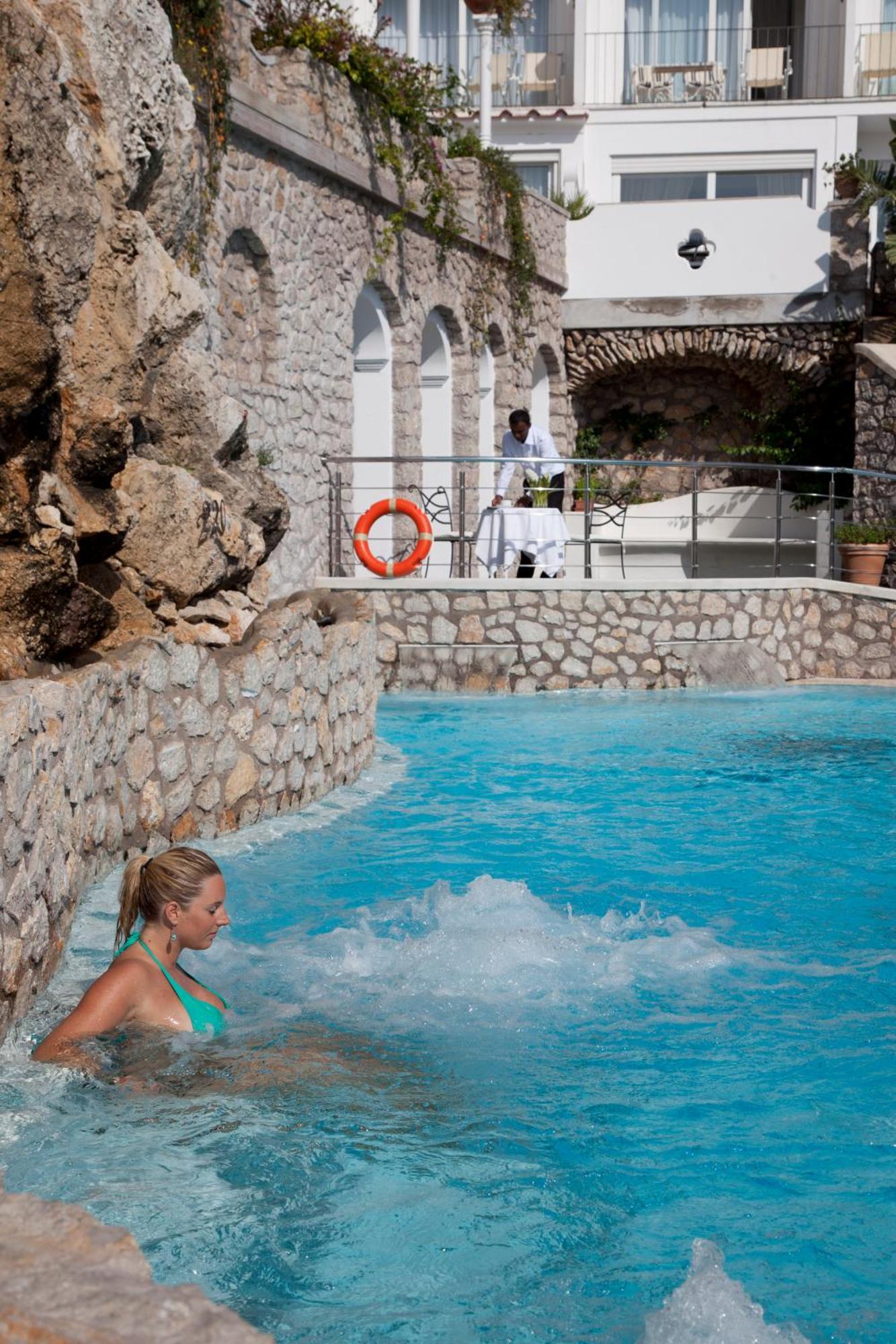 Hotel La Floridiana กาปรี ภายนอก รูปภาพ